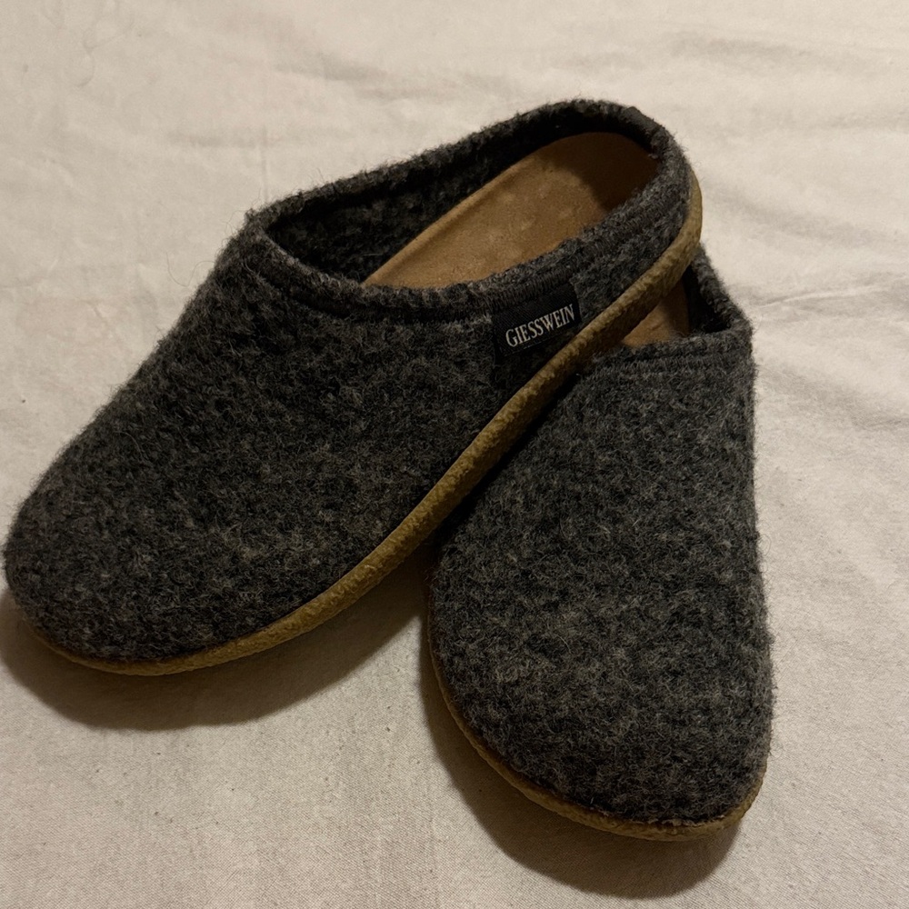 Giesswein – Veitsch (Schiefer) Wool Slippers  size 41